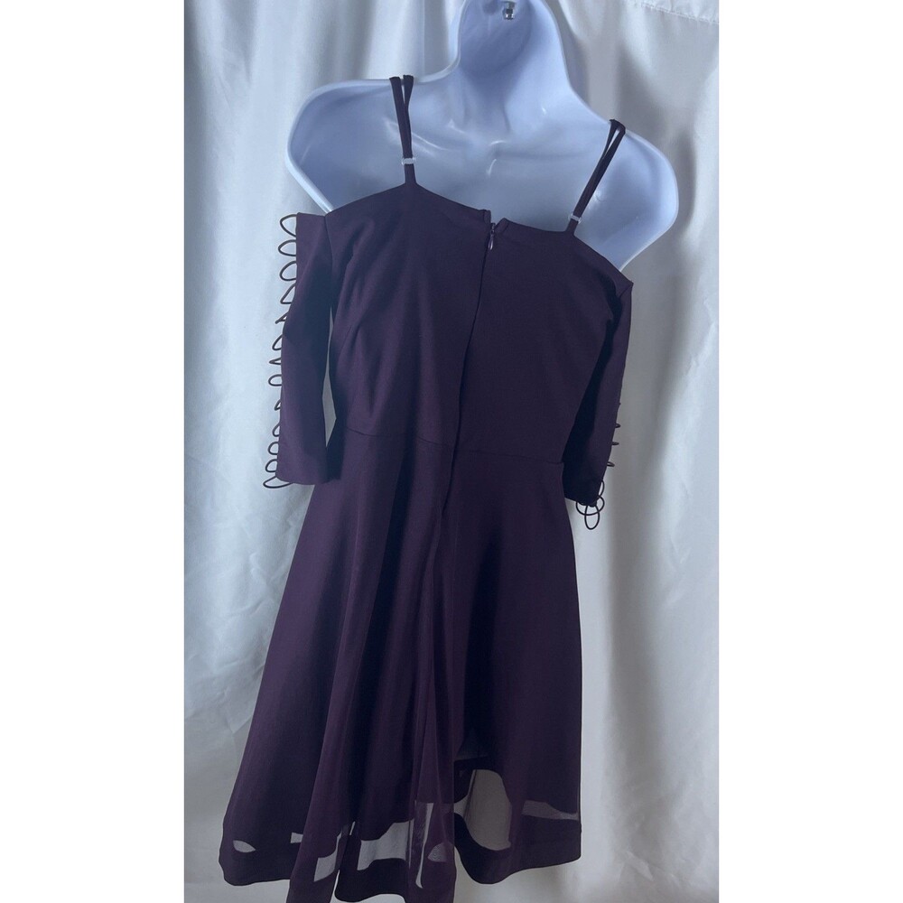 Juniors Burgundy Plum Cold Shoulder Fit & Flare Dress Size. 5 Party - Picture 5 of 7
